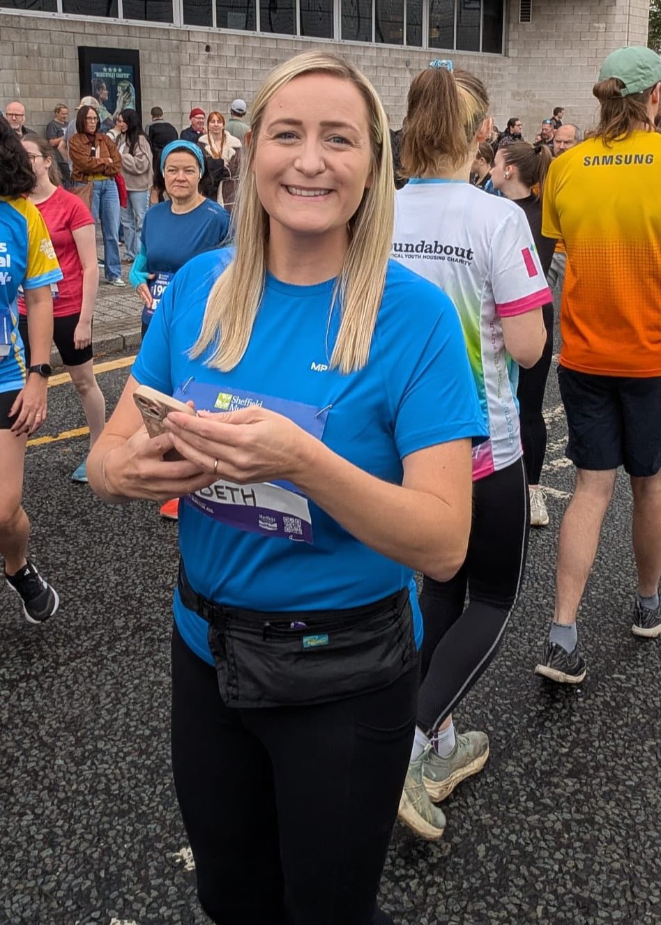 Beth Holmes at Sheffield 10K.
